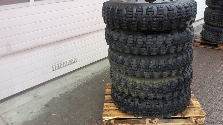 Rad mit Reifen Vredenstein banden