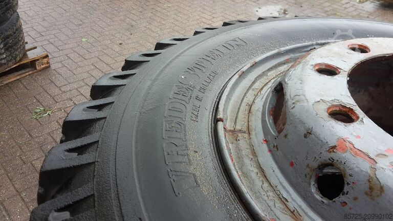 Rad mit Reifen  Vredenstein banden