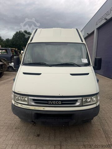 Kastenwagen Iveco Daily **35C12-2300CC**
