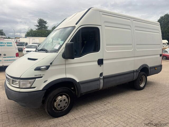 Kastenwagen Iveco Daily **35C12-2300CC**