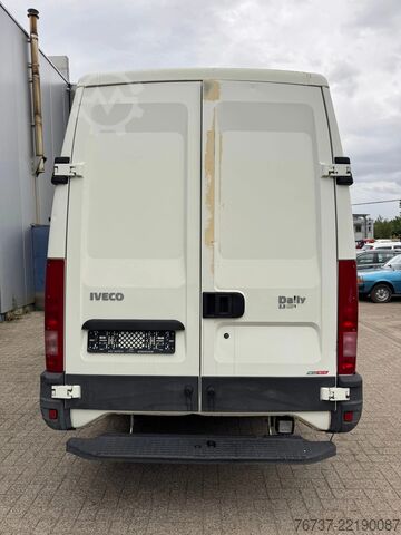 Kastenwagen Iveco Daily **35C12-2300CC**