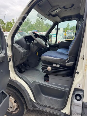 Kastenwagen Iveco Daily **35C12-2300CC**