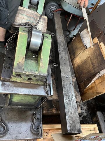Leit-/Zugspindeldrehmaschine Zerbst 