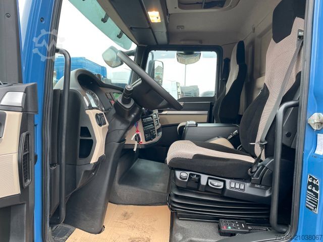 Box truck MAN TGL 12.220 / 6,10m Junge Koffer / LBW / AHK