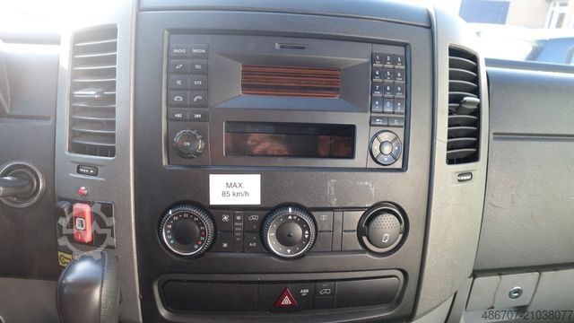 City bus MERCEDES-BENZ Sprinter City 65 euro 6  18 Sitze 14 Stehplätze