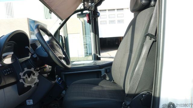 City bus MERCEDES-BENZ Sprinter City 65 euro 6  18 Sitze 14 Stehplätze