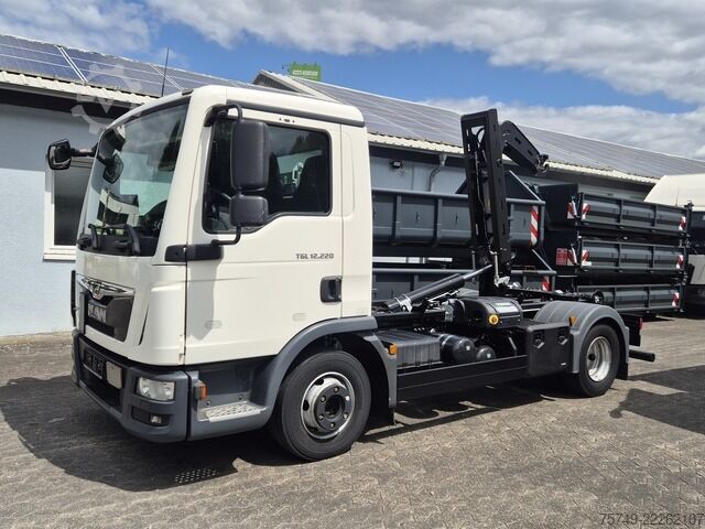 Roll-off tipper truck man TGL 12.220 BL City Abrollkipper  AHK Euro 6