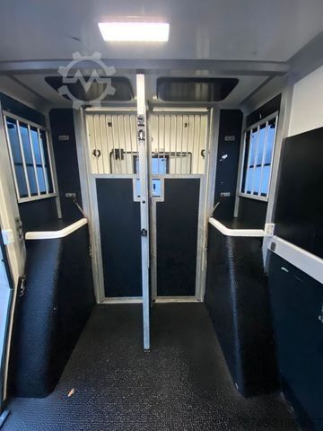 Viehtransporter RENAULT Master STX Haras 5 Sitzer TÜV NEU