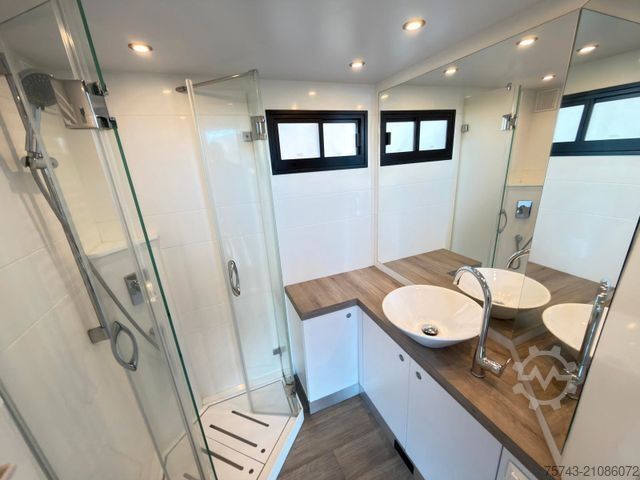 Cattle truck MERCEDES-BENZ Actros 2651 AKX  Pop-Out,  6 Pferde