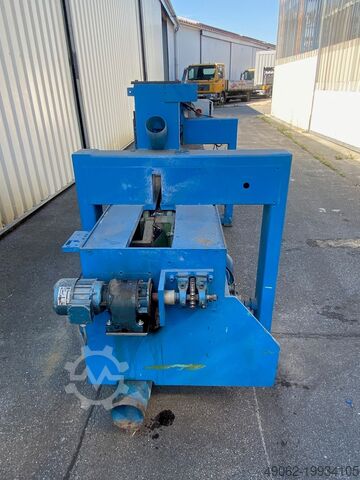 Beschneidungsmaschine HOLZMA PS1500EL