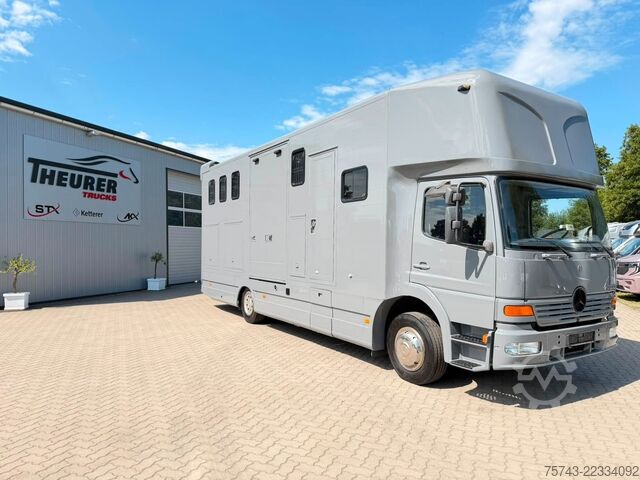 Cattle truck MERCEDES-BENZ ATEGO 1218  5  Pferde  Wohnung Dusche