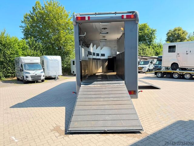 Cattle truck MERCEDES-BENZ ATEGO 1218  5  Pferde  Wohnung Dusche