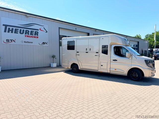 Livestock transporter RENAULT Master STX 5 Sitzer Haras ex. Lang Automatik