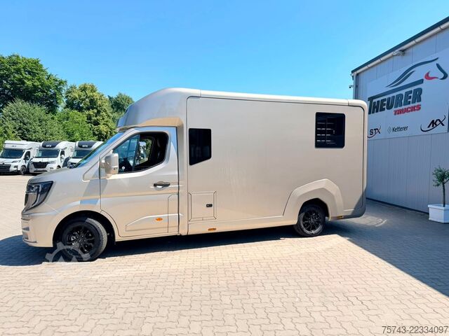 Livestock transporter RENAULT Master STX 5 Sitzer Haras ex. Lang Automatik