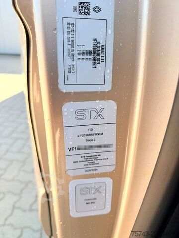 Livestock transporter RENAULT Master STX 5 Sitzer Haras ex. Lang Automatik