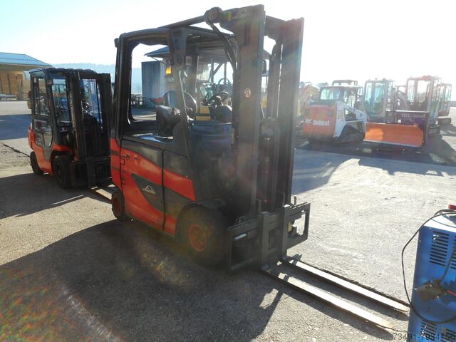 Gabelstapler Linde E25H-01/600 mit Freihubmast