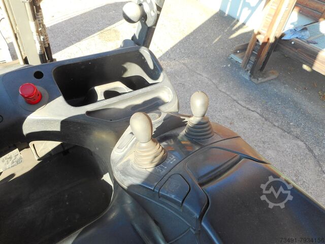 Gabelstapler Linde E25H-01/600 mit Freihubmast