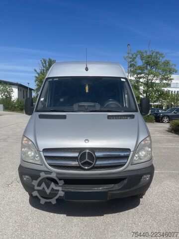 Minibus Mercedes-Benz Sprinter 519 CDI - 22 seats (516)