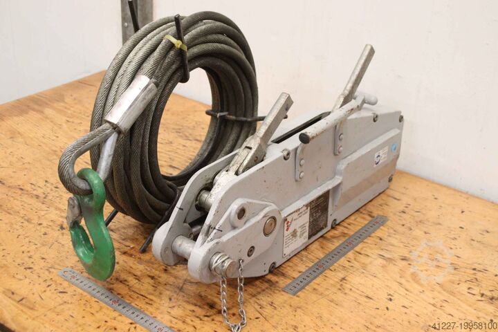 Mehrzweckzug 3200 kg McBull CSZ32BODY