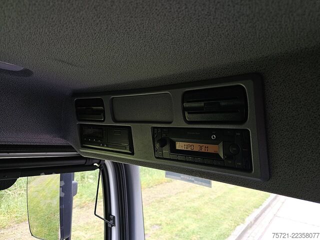 Suitcase MERCEDES-BENZ ATEGO 821 AIRCO LIFT SIDE DOOR