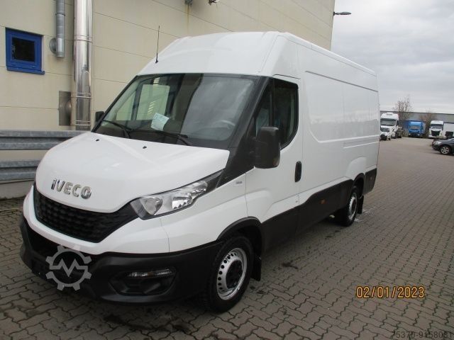 Panel van IVECO DAILY 35S16