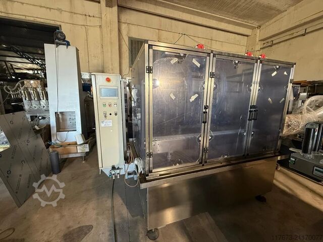 Gebrauchter Füller und Verschließer Monoblock 24/8 für PET- und HDPE-Flaschen - 6000bph VARIOUS BRANDS 24.8 volumentric