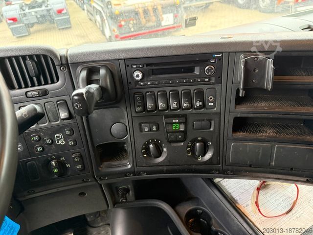 Logging truck SCANIA R560 6x4 Holztransport Kran LOGLIFT HIAB 140S79R