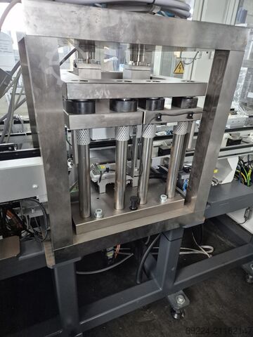 Assembling machine Manz 