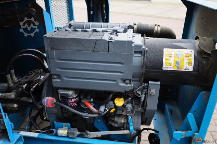 Scherenhebebühne Genie GS4390 Diesel, 4x4 Drive, 15m Working Height, 680k