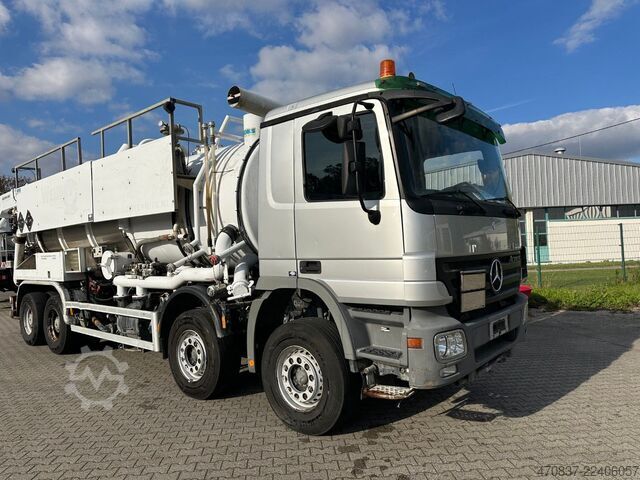 Vacuum tank truck MERCEDES-BENZ Actros 4141 8x4 BB / KoKs Saug und Druckwagen