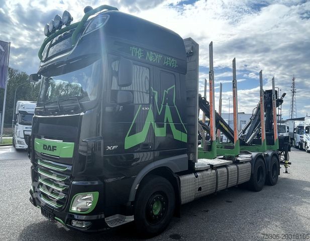 Holztransporter LKW DAF FAT XF 530 SSC, Holztransport, Greifer mit Säge