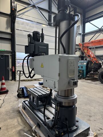 Radial drilling machine Kao Ming KMR-1250DH