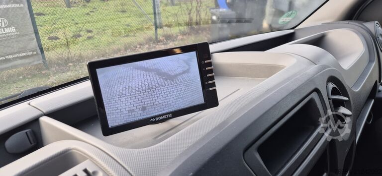 Verkaufswagen Food Truck Jausenmobil Renault Master Frühstücksmobil Jausenmobil