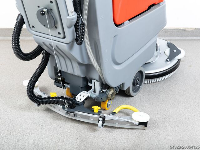 Scrubber Dryer Hako B45 NEW BATTERIES Hako Hakomatic B45 TB510 - 2013y -777mth