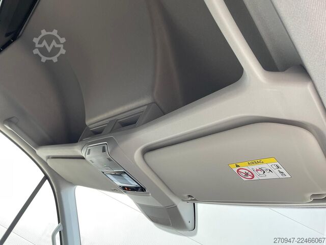 High top van VW Crafter Kasten 35 L4H3 NAV RFK äden