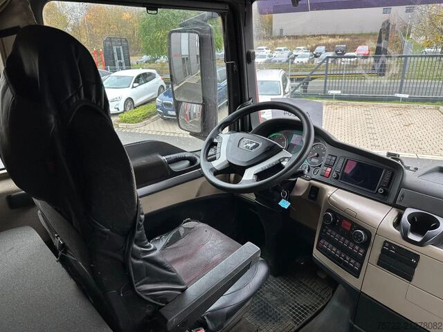 Holztransporter MAN TGX 26.500 6x4 BL Kurzholz TajfunLIV 150Z 9,6