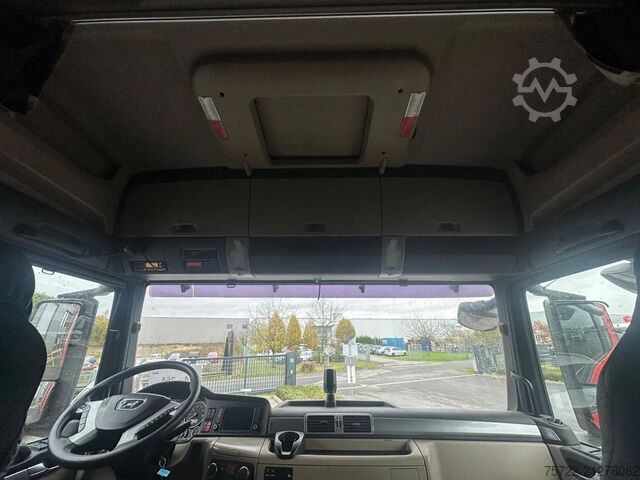 Timber transporter MAN TGX 26.500 6x4 BL Kurzholz TajfunLIV 150Z 9,6