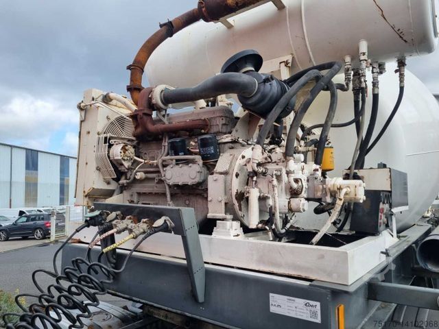 Semitrailer  KWB P-382-STI Betonmischer Motor SAF-Achsen Lift
