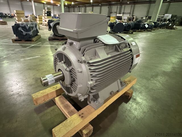 Electric motor Siemens 1LE16033AB490AK4-Z