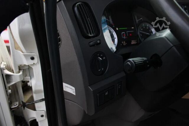 Refrigerated/freezer transport DAF LF 250 + CARRIER XARIOS 500 + 16T EURO 6 + PERF...