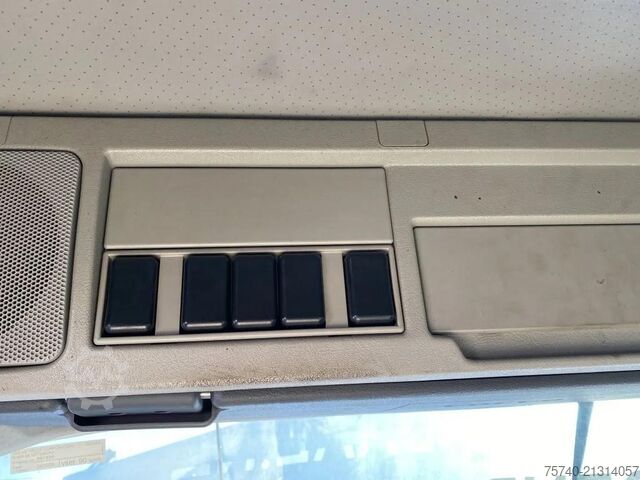 Crane Volvo FM 370 + Euro 5 + Palfinger Z-Q170 Crane + 30to...