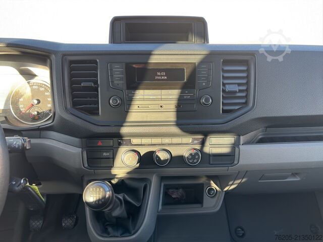 Pick-up van VW Crafter 35 DOKA Pr. mittellang  3,0 T AHK