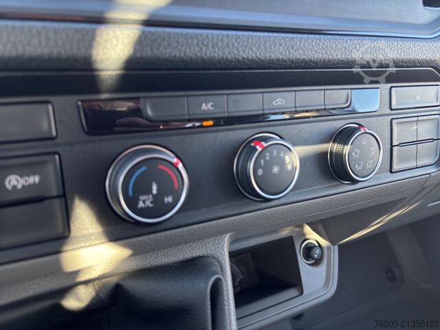 Pick-up van VW Crafter 35 DOKA Pr. mittellang  3,0 T AHK