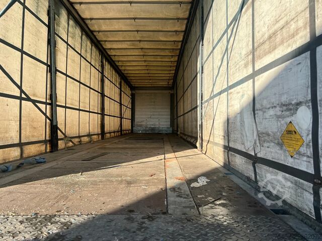 Curtain sided Schmitz Cargobull SCB*S3T / Coil / Tautliner / Disc Brakes