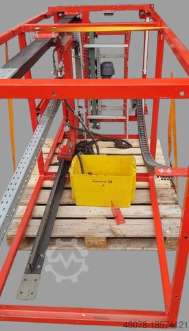Vertikalförderer für Kisten FAS Vertikalförderer Aufzug Kisten