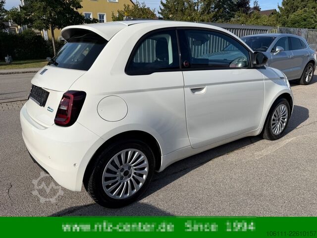 Van FIAT 500 e Red Paket Komfort Kamera PDC CARPLAY
