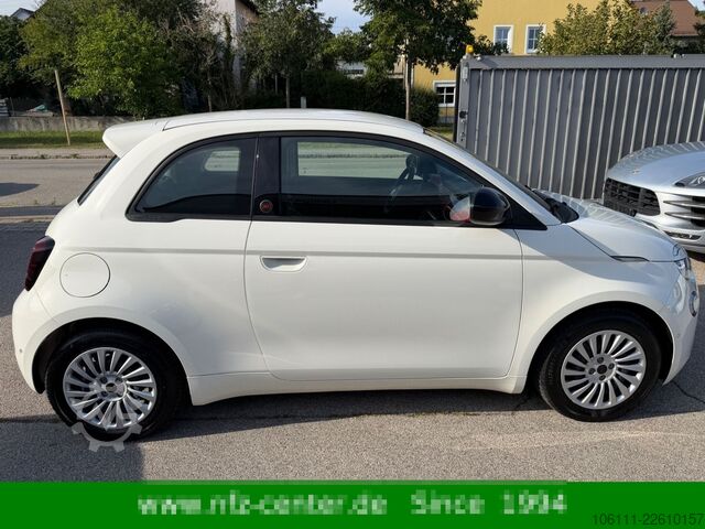 Van FIAT 500 e Red Paket Komfort Kamera PDC CARPLAY