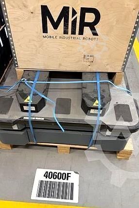 Mobile industrial robot Mobile Industrial Robots (MiR) MIR600 EU Pallet Lift