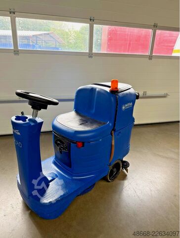 Aufsitz - Scheuersaugmaschine Nilfisk Alto Scrubtec R 253 B Combi
