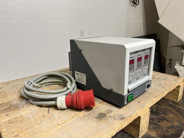 2007 Mold Masters TMXL-3/3-0 external hotrunner 3 zonen Mold Masters TMXL-3/3-0